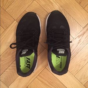 Nike Zoom Pegasus 33/Women’s 6